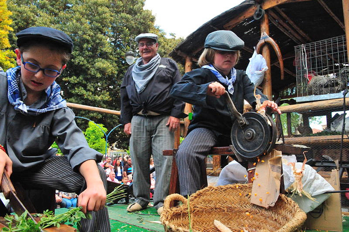 Thousands pack Murcia for the Bando de la Huerta