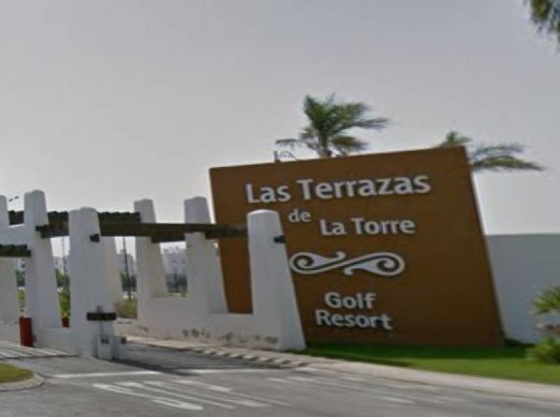 Have the commercial centre and unbuilt plots of land been bought up on Las Terrazas de la Torre?