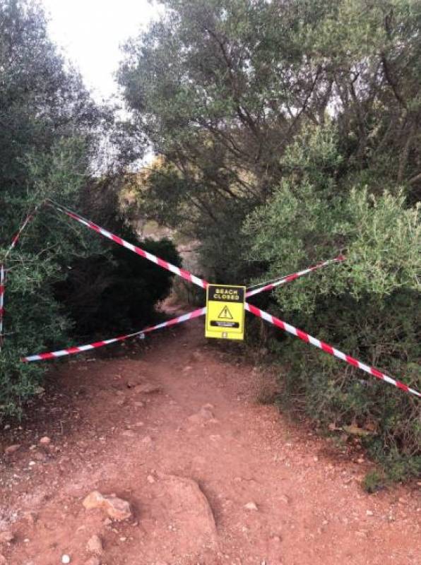 Radical anti-tourist group erects fake beach closed signs in Mallorca