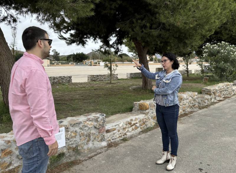 Águilas makes improvements to weekly market green areas