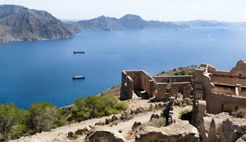 June 15 Free guided hike around the Castillitos gun batteries of Cabo Tiñoso