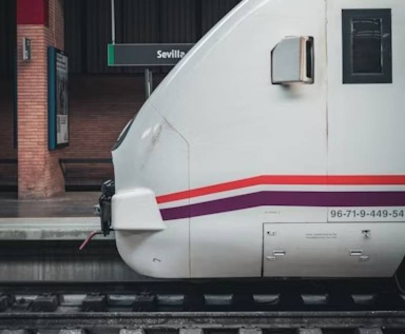 Fresh wave of train chaos leaves passengers stranded for hours across Andalucía