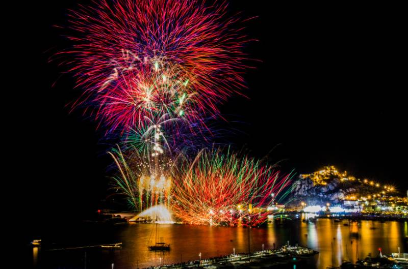 August 14 Massive firework display over the Bahía de Levante in Águilas