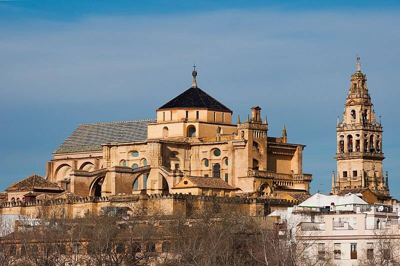 Man arrested after twenty bomb threats to Córdoba's Mosque-Cathedral