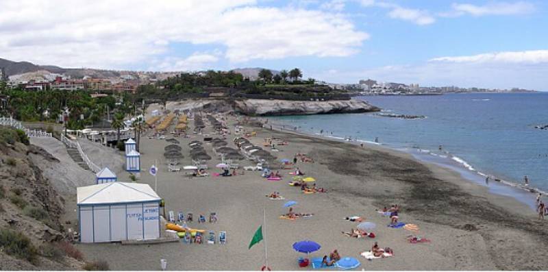 British tourist dies after sea rescue at Tenerife beach