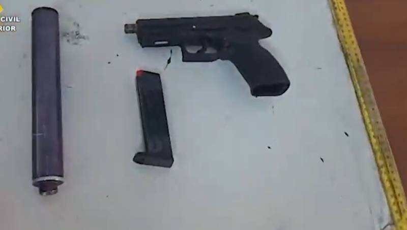 <span class="title"><a href="https://lasterrazastoday.com/two-brits-arrested-over-execution_style-shooting-that-left-man-paralysed-in-san-javier_1000269946-a.html">Two Brits arrested over execution-style shooting that left man paralysed in San Javier</a></span><span class="content">One of the suspects was caught at Alicante airport trying to flee on a flight to Edinburgh A British man who was shot four times outside his home in Santiago de la Ribera in San Javier has been..</span>